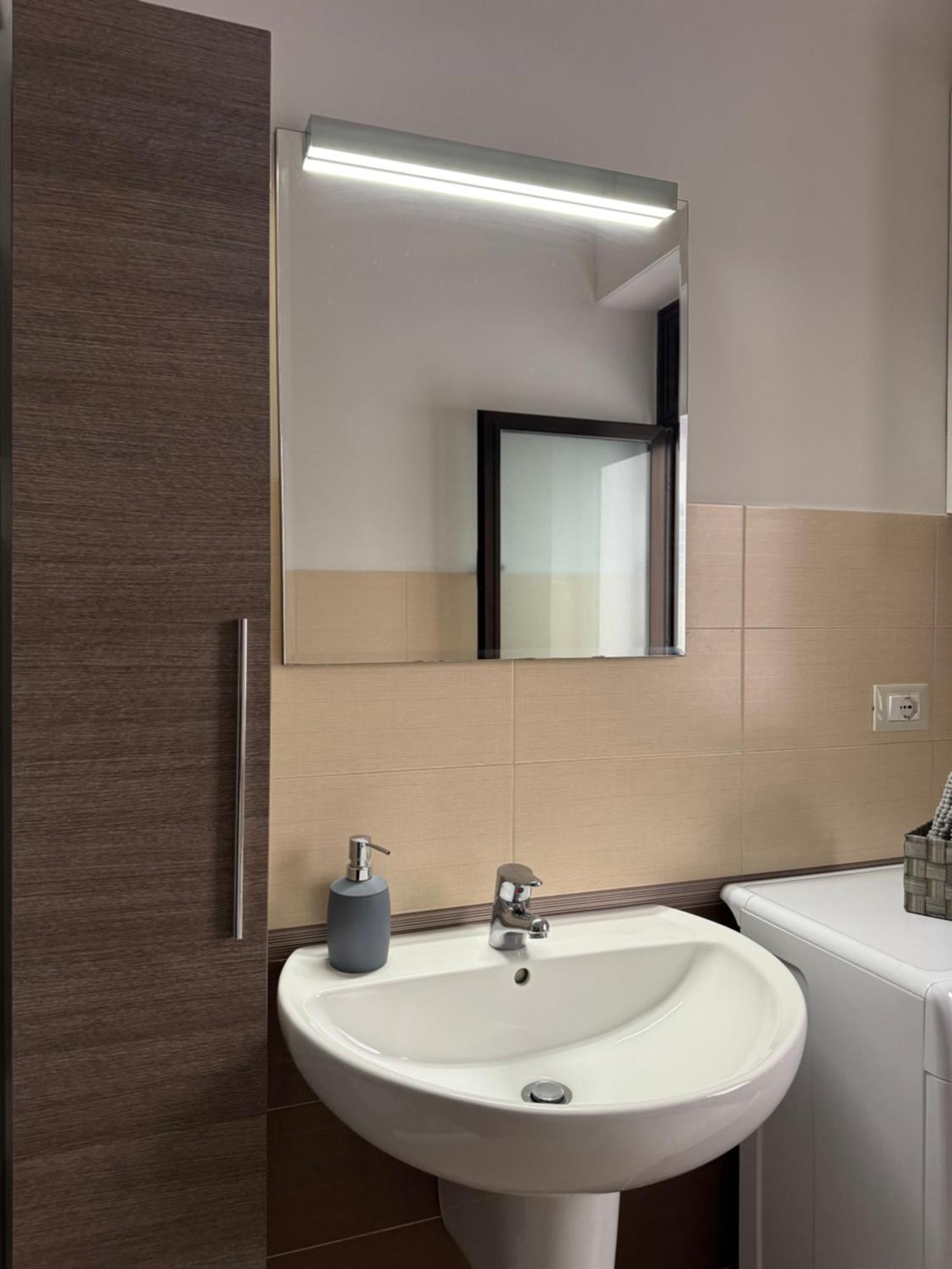 Casa Manthone - Luxrental Apartments Pescara Buitenkant foto